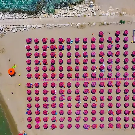 Mare Blu 4* Martinsicuro