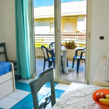 Mare Blu 4* Martinsicuro